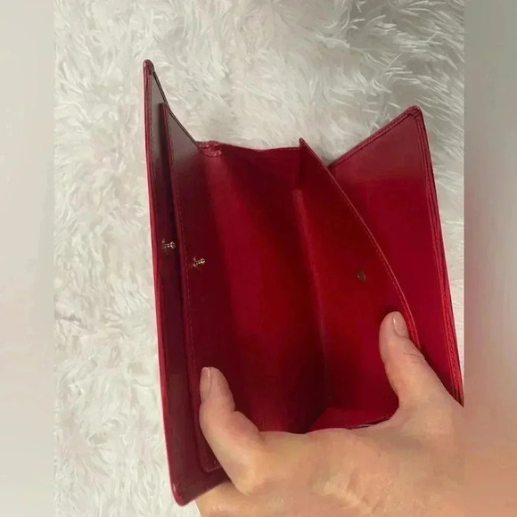 Louis Vuitton Red Epi International Wallet - Picture 10 of 14